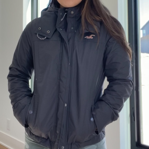 Hollister jacket. Fleece inside L but fits like a small - Picture 4 of 8